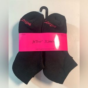 🌺SOLD🌺Betsey Johnson Black Socks 8 Pair Pack - NWT